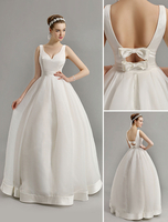 Robe de mariée A-ligne en satin ivoire avec noeud à col V Milanoo