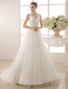 Robe de mariée avec perle de col V à traîne chapelle
