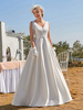 Robe de mariée blanche Intage col en v sans manches taille naturelle tissu en satin longueur au sol frange robes traditionnelles pour la mariée