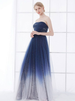 Robe de mariée bleu marine sans bretelles sans manches à lacets taille naturelle longueur au sol dentelle tulle une ligne robes de mariée