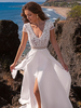 Robe de mariée bohème col V manche courte boutonné sur dos à petite traîne