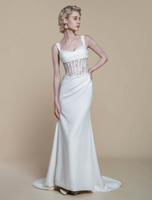Robe de mariée bohème en dentelle avec traîne taille naturelle fermeture éclair sans manches col bateau ivoire