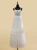 Robe de mariée bohème en dentelle découpée coupe trapèze longueur au sol taille naturelle fermeture éclair sans manches décolleté conçu ivoire
