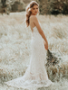 Robe de mariée bohémeinne en dentelle ivoire ras-de-cou à bretelles à traîne robe de mariage Boho