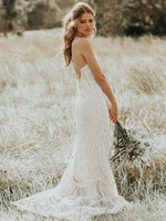 Robe de mariée bohémeinne en dentelle ivoire ras-de-cou à bretelles à traîne robe de mariage Boho
