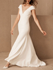 Robe de mariée col en V trompette sirène manches courtes robe de mariée à glissière au dos