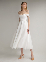 Robe de mariée courte à col bijou sans manches ligne a longueur thé robes de mariée