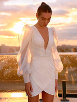 Robe de mariée courte à col en V et manches longues Robe de mariée courte en tulle