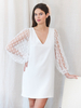 Robe de mariée courte blanche Robe de mariage civil col en V manches longues au dessus de genoux