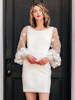 Robe de mariée courte col rond manche longue zip sur dos
