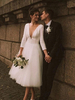 Robe de mariée courte col V manche 3/4 boutonné sur dos longueur au genou robe mariage civil