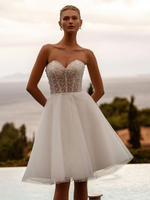 Robe de mariée courte décoré des perles sans bretelles manches longues col en coeur zip sur dos
