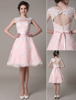 Robe de mariée courte en dentelle rose clair longueur au genou robe de mariage