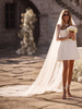 Robe de mariée courte encolure carrée courte sans manches taille naturelle courte en tissu satiné