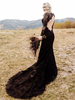 Robe de mariée dentelle noir robe de mariage gothique col V décolleté à traîne longue