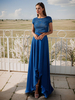 Robe de mariée deux pièces en dentelle bleue à col rond avec devant court et dos long