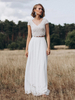 Robe de mariée deux pièces en dentelle col en V longueur au sol dos nu manches courtes