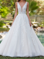 Robe de Mariée en Dentelle Col V Dos Nu en Dentelle avec Traîne Robe de Mariage