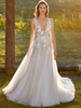 Robe de mariée en dentelle col V sans manche dos nu à traîne