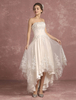 Robe de mariée en dentelle ivoire perlé sans bretelles et manches basse haute ligne