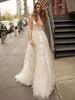 Robe de Mariée en Dentelle Robe à Bretelle Col V avec Traîne Robe Trapèze Robe de Mariage