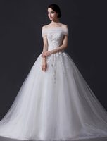 Robe de mariée gracieuse A-ligne en tulle avec dentelle modèle bustier traîne chapelle