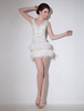Robe de mariée gracieuse fourreau ivoire col V en tulle avec plume mini Milanoo