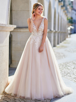 Robe de mariée longueur au sol une ligne sans manches en dentelle col en V robes de mariée