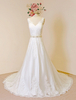 Robe de mariée luxe col V à taille naturelle die Knöpfen avec dentelle et bouton Avec traîne en tulle Tissu de satin ivoire