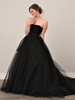 Robe de mariée noire en dentelle busiter à traîne