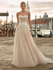 Robe de mariée princesse en dentelle bustier boutonné sur dos à traîne