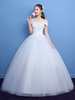 Robe de mariée princesse en tulle ivoire hors de l