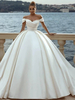 Robe de mariée princesse Silhouette de princesse épaules dénudées sans manches taille naturelle avec traîne robes de mariée