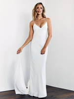 Robe de mariée simple blanche en satin col V décolleté longueur au sol Robe de mariage