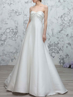 Robe de mariée simple blanche en tissu de satin sans bretelles sans manches en tissu de satin dos nu une ligne de robes de mariée
