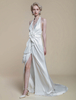Robe de mariée simple en polyester avec décolleté sans manches et fleurs gaine 50 cm