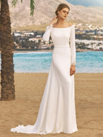 Robe de mariée simple en satin col bateau manche longue dos en dentelle boutonné à traîne
