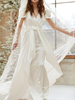 Robe de mariée simple ivoire Tissu en satin Col en V Manches courtes Une ligne Robes de mariée