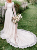 Robe de mariée simple robe de mariage col rond manche longue à grande traîne