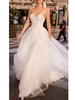 Robe de Mariée Simple Une ligne Tulle Col en Coeur Sans Manches Dentelle Florale Robes de Mariée à Traîne