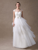 Robe de mariée sur plage A-ligne col bateau avec dentelle et soutien-gorge manches courtes à taille naturelle dos décolleté en tulle