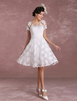 robe de mariée vintage A-ligne die Knöpfen en voile de tulle avec soutien-gorge et doublure manches courtes Milanoo