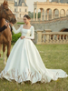 Robe de mariée vintage col carré manche longue à traîne