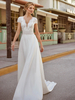 Robe de mariée vintage col V top en dentelle dos transparent jupe en satin boutonné sur dos à traîne