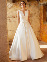 Robe de mariée Vintage longueur au sol traîne Court col en v sans manches boutons robes de mariée en tissu satiné
