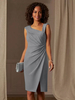 Robe de mère conçue décolleté sans manches ligne a plissée robes dinvitées de mariage
