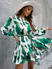 Robe de Patineuse Courte Imprimé à Col Rond avec Manches Longues Amples Coupe Cintrée à Lacets Bas Evasée