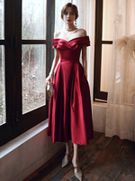 Robe de soirée A-ligne col bateau longueur de thé manches courtes à lacets plissé mat satin robe de retour