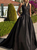 Robe de soirée A-Line Col en V Tissu satiné avec poches de train Robes de soirée formelles