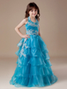 Robe de soirée bleue en tulle à licou multicouche